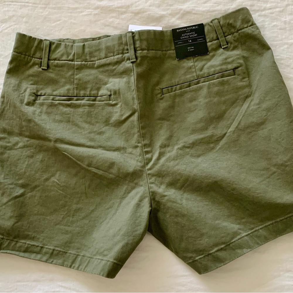 Banana Republic Authentic Chino Shorts